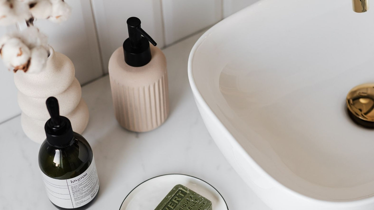 Bathroom decor and accessories